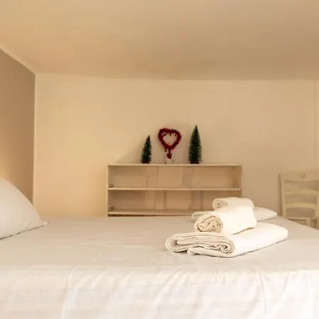 With Sea View With 2 Lifts Above Montesanto! Apartmán *